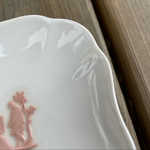 Wedgwood Pink on Cream Queensware Square Dish - Picture 5 of 8